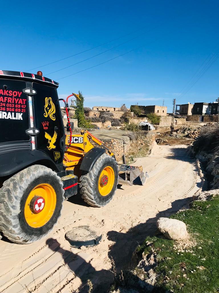 PARKE YOL YAPIM ÇALIŞMALARI DEVAM EDİYOR. 🚧